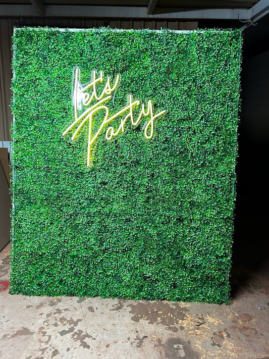 Hedge Wall Backdrop Hire